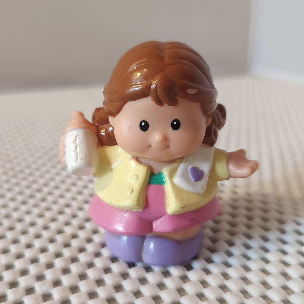 Fisher Price Little People Mom with Baby Bottle & Towel Brown Hair 2001